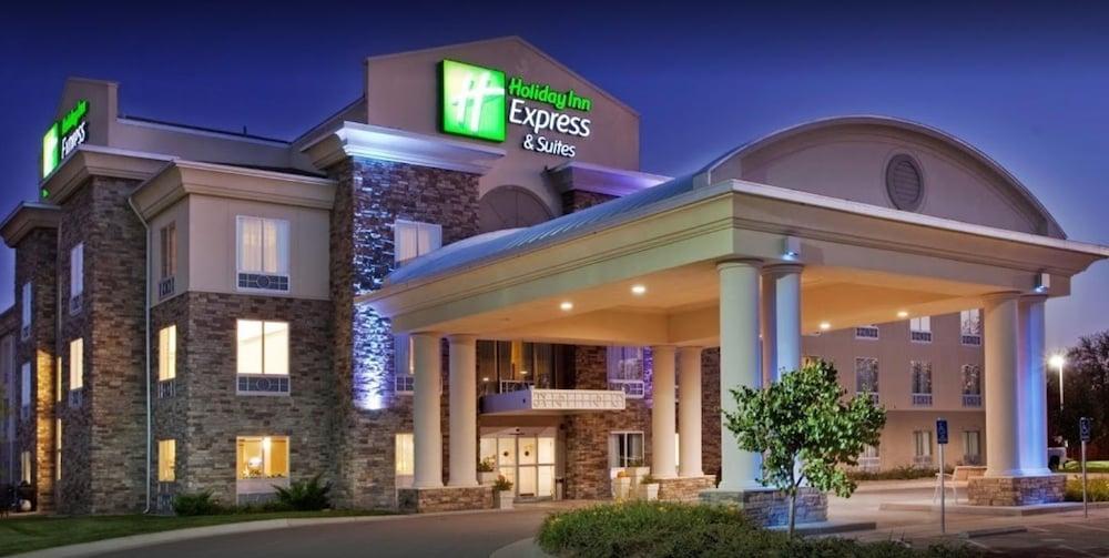 Holiday Inn Express & Suites East Wichita I-35 Andover By Ihg מראה חיצוני תמונה