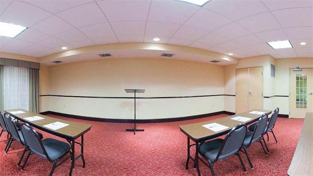 Holiday Inn Express & Suites East Wichita I-35 Andover By Ihg מראה חיצוני תמונה