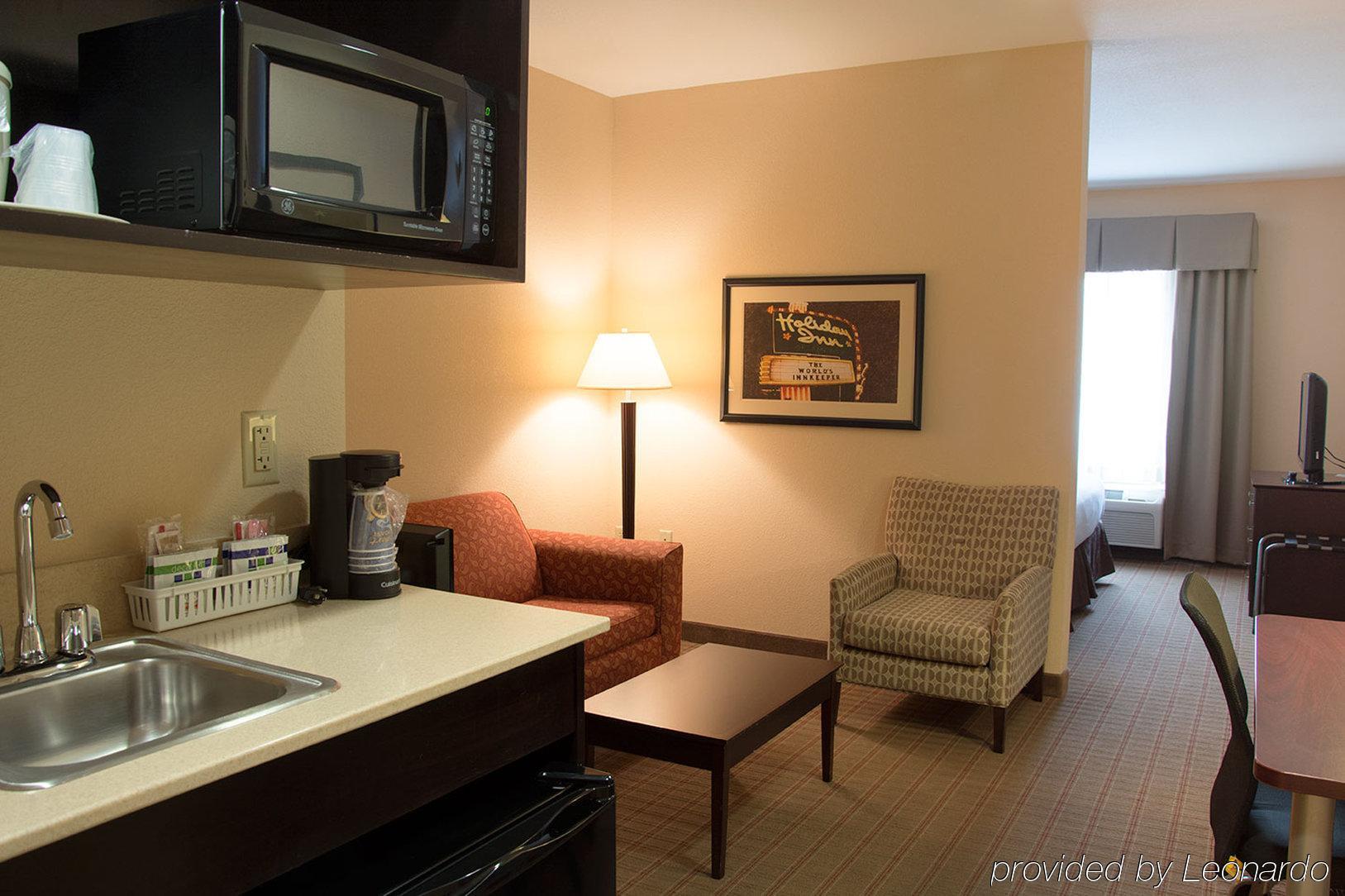 Holiday Inn Express & Suites East Wichita I-35 Andover By Ihg מראה חיצוני תמונה