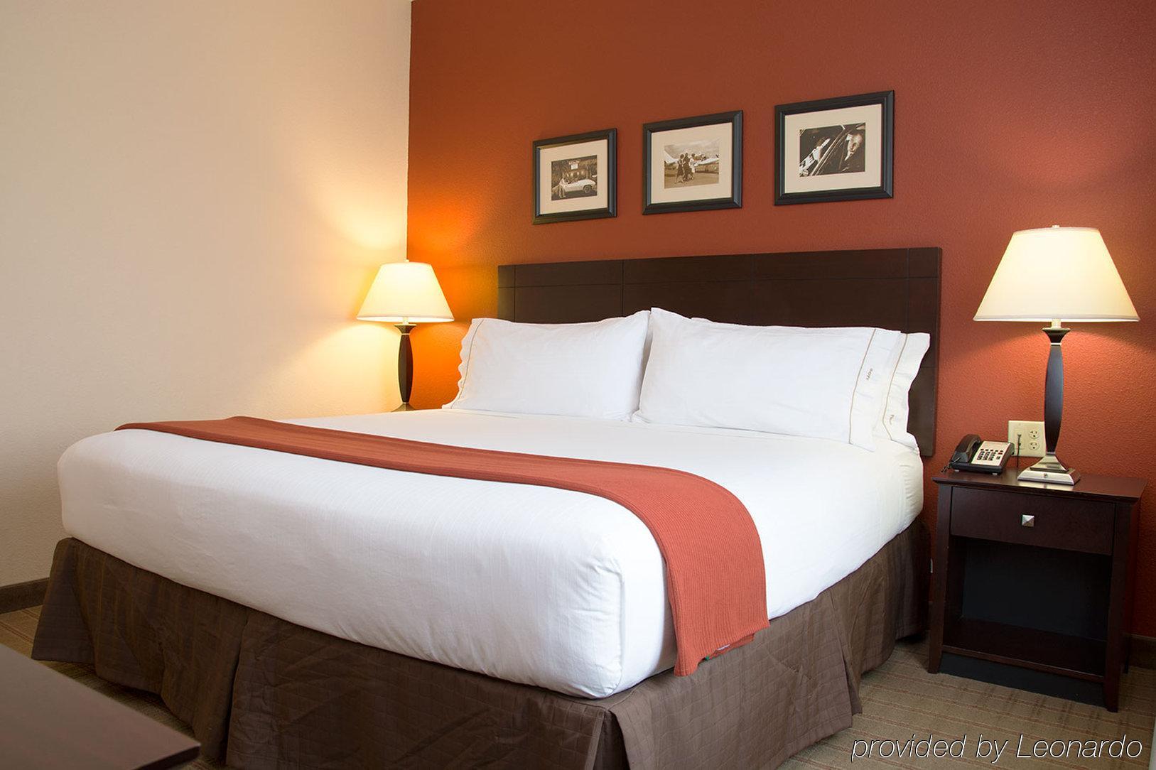 Holiday Inn Express & Suites East Wichita I-35 Andover By Ihg מראה חיצוני תמונה