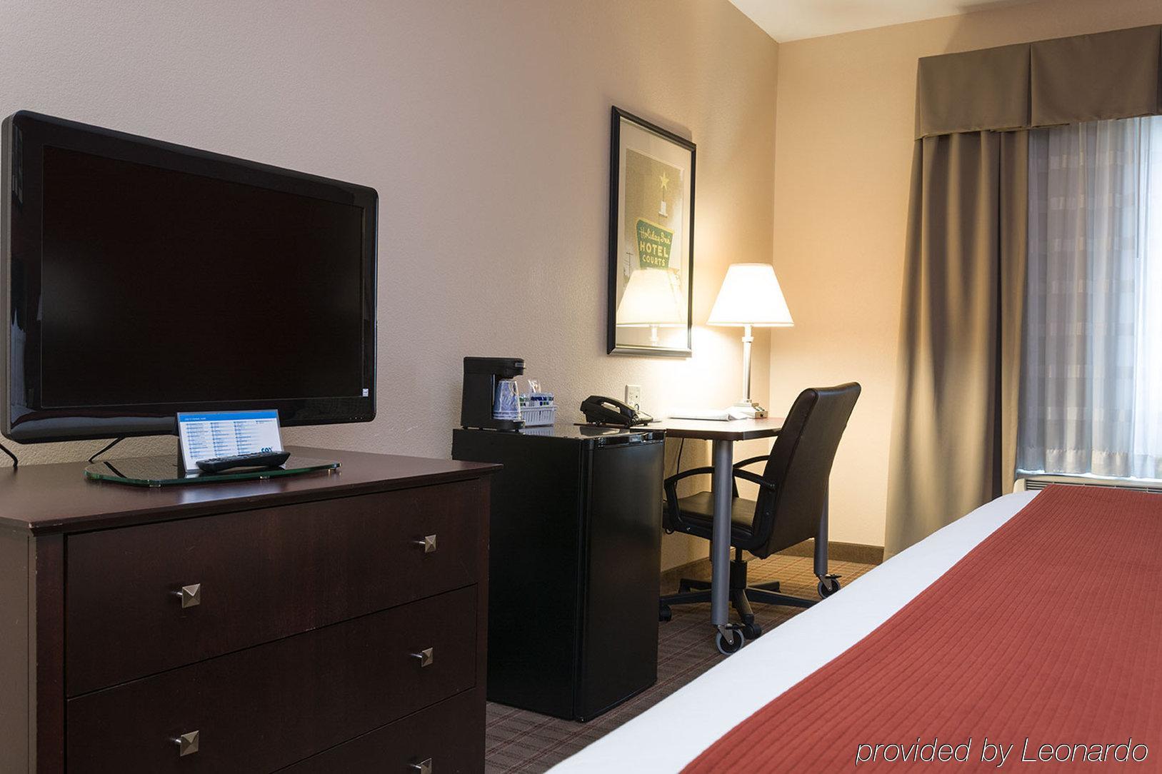 Holiday Inn Express & Suites East Wichita I-35 Andover By Ihg מראה חיצוני תמונה