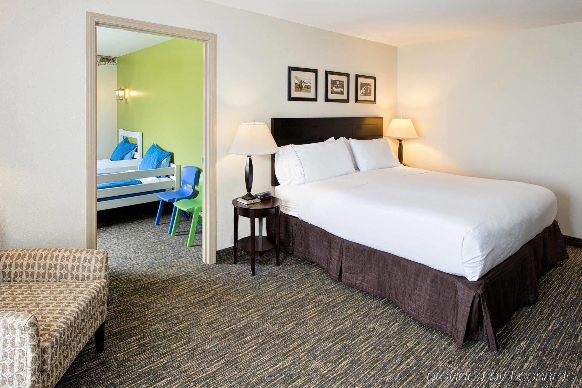 Holiday Inn Express & Suites East Wichita I-35 Andover By Ihg מראה חיצוני תמונה