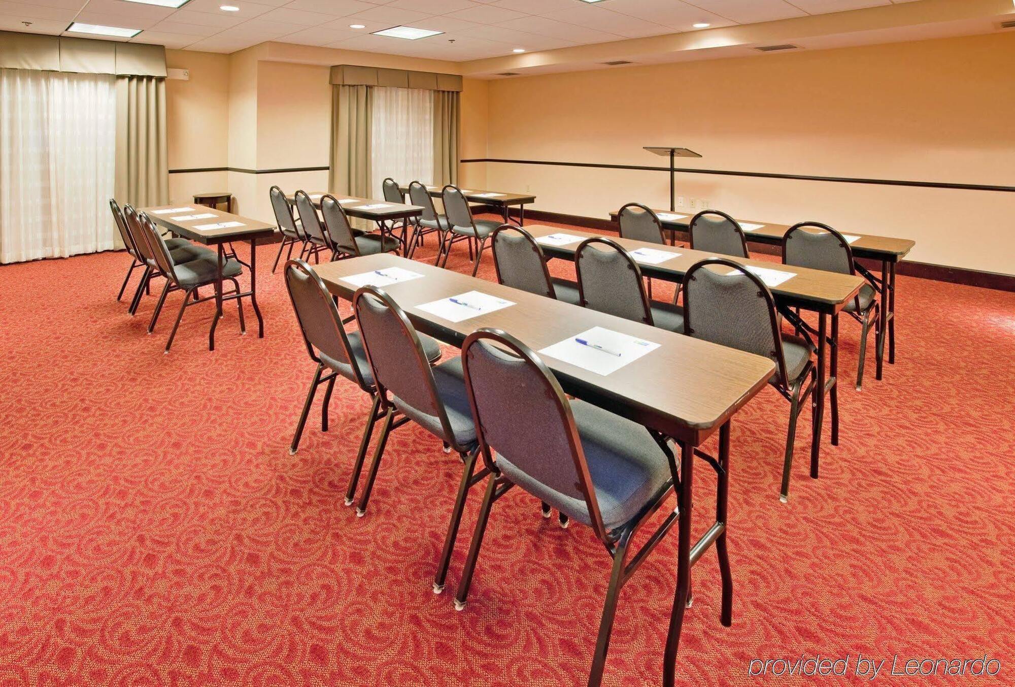 Holiday Inn Express & Suites East Wichita I-35 Andover By Ihg מראה חיצוני תמונה